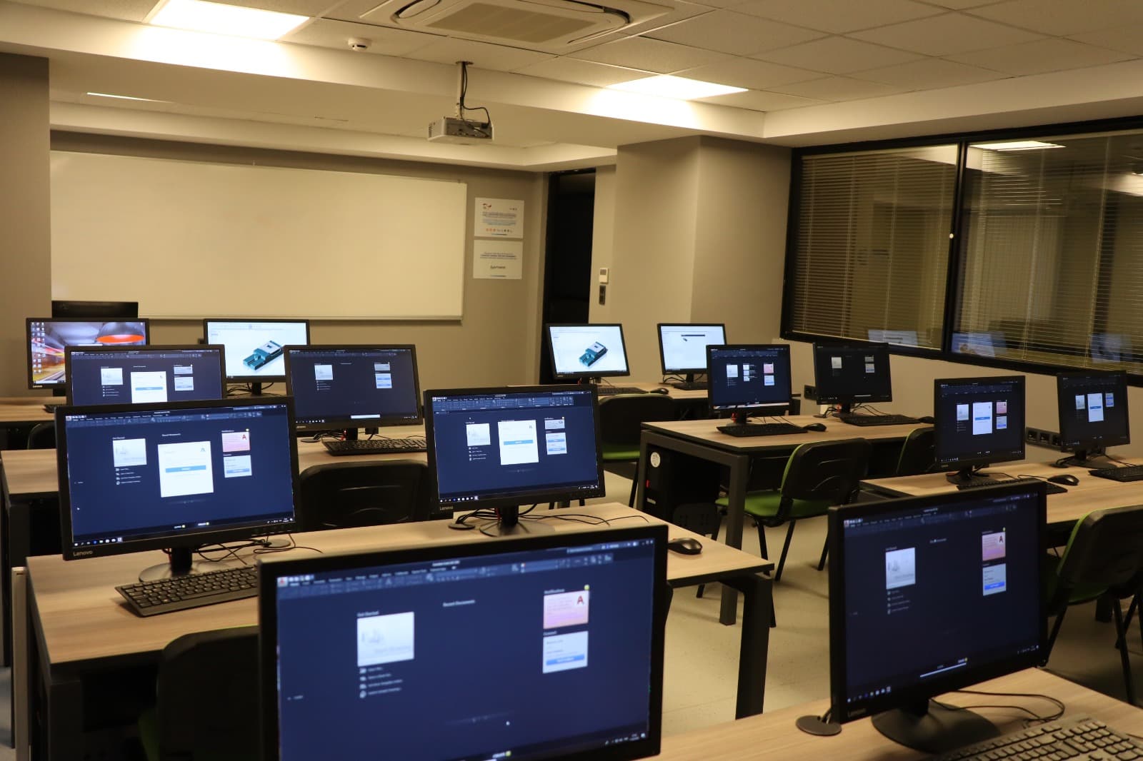 Güncel uygulamalarla CAD-CAM eğitimi